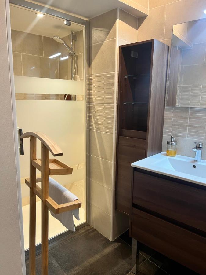 Les Suites Du Colonel Vannes Buitenkant foto